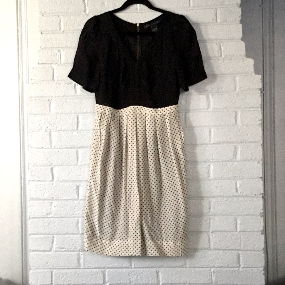 Black & Cream Short-Sleeved Dress